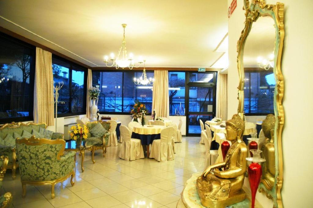 Flowers Hotel
